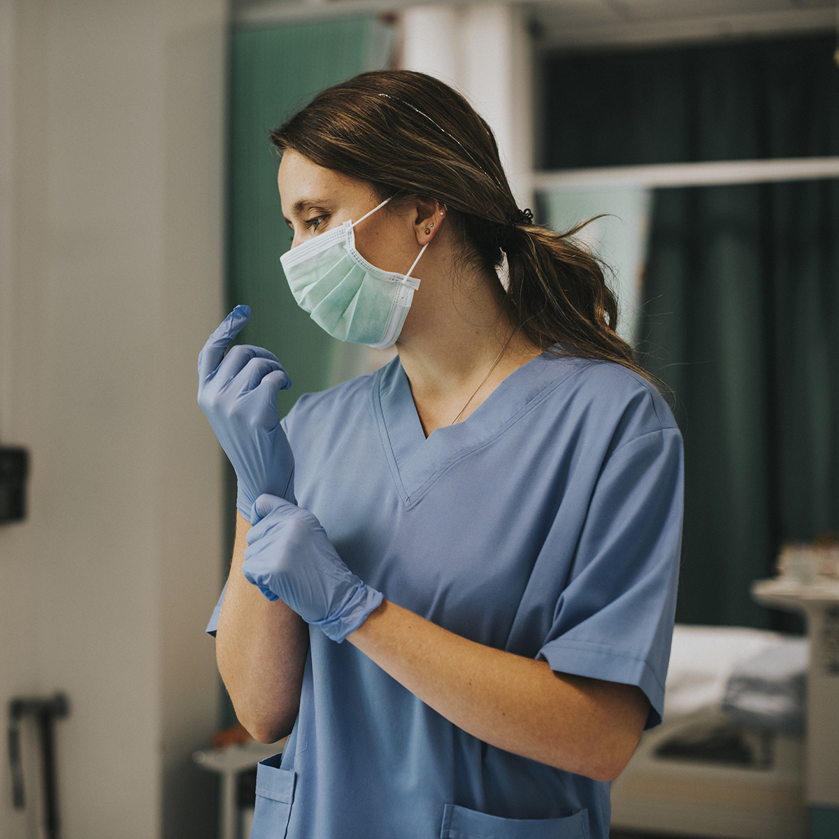 La Tua Infermiera di Fiducia in Farmacia De Lucca: Disponibile 5 Giorni su 7